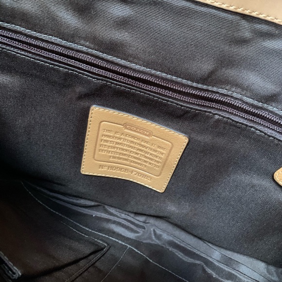 COACH large bag, diaper bag or can use for laptop - Picture 5 of 5